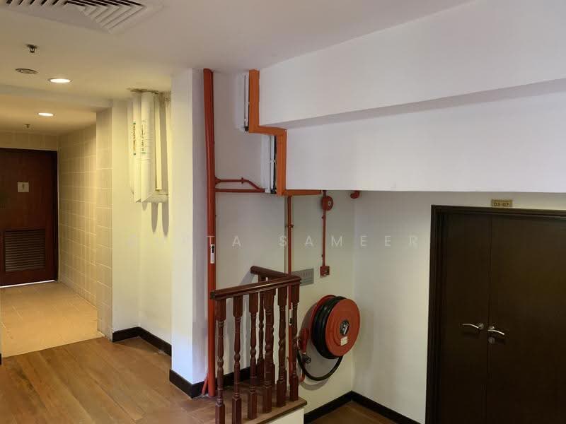 82 Telok Ayer, 82 Telok Ayer, Boat Quay / Raffles Place / Marina, 2,131 sqft, Office For Rent, by Gupta Sameer Raj, 500261127 - Corridor - CommercialGuru.com.sg