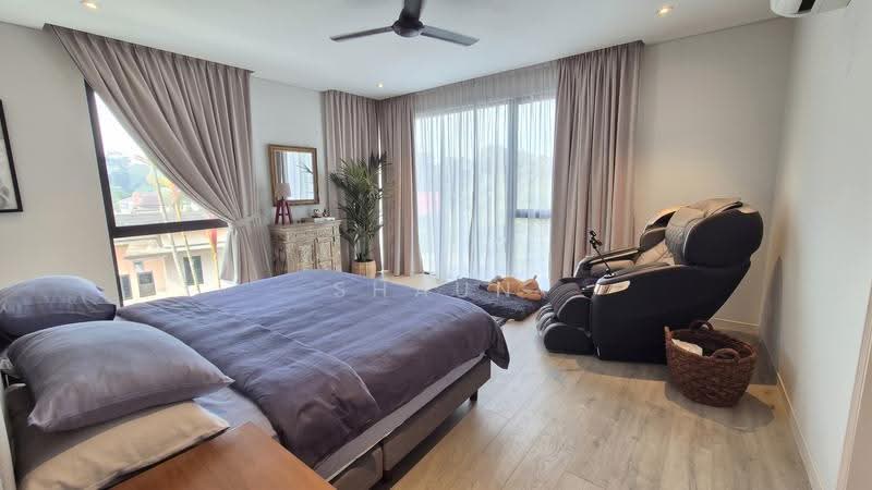 Sime Road, Sime Road, Newton / Novena, 5 Bedrooms, 5,311 sqft, Semi-Detached House For Sale, by Shaun Dhillon, 500261154 - Master Bedroom - PropertyGuru.com.sg