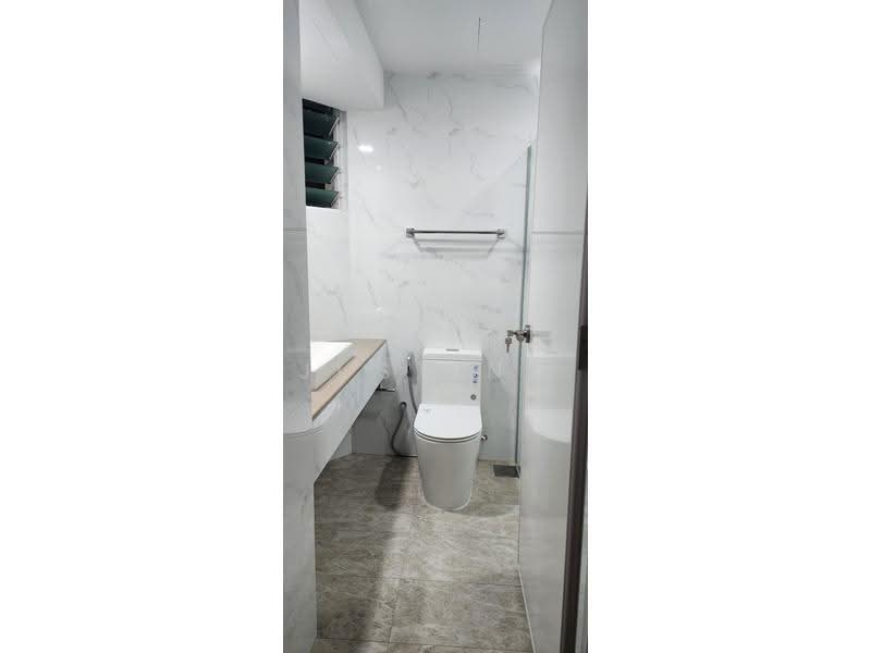 Tanjong Ria Condominium, 121 Tanjong Rhu Road, East Coast / Marine Parade, 3 Bedrooms, 1,206 sqft, Condominium For Sale, by Justina Teo, 500261156 - Master Bathroom - PropertyGuru.com.sg