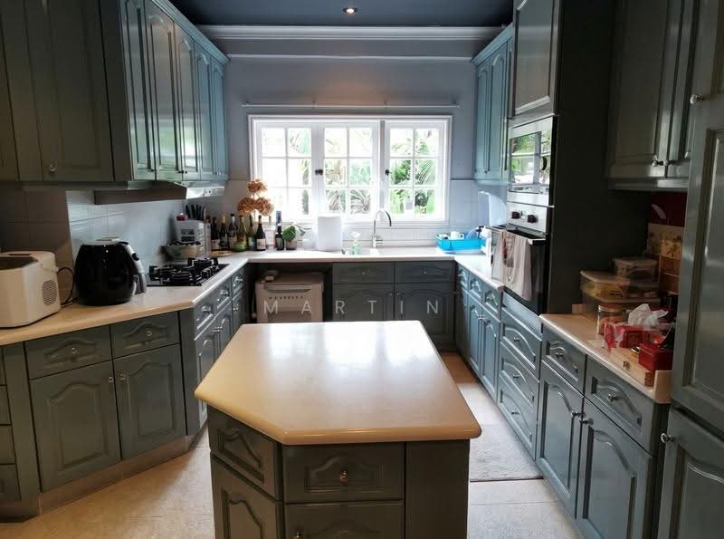RARE PLOT!! • LOW $PSF • PRESTIGIOUS GCB ENCLAVE!!, Bukit Timah Vicinity, Clementi Park / Upper Bukit Timah, 5 Bedrooms, 5,000 sqft, Bungalow House For Sale, by Martin Goh 吴伟楠, 500261157 - Kitchen - PropertyGuru.com.sg