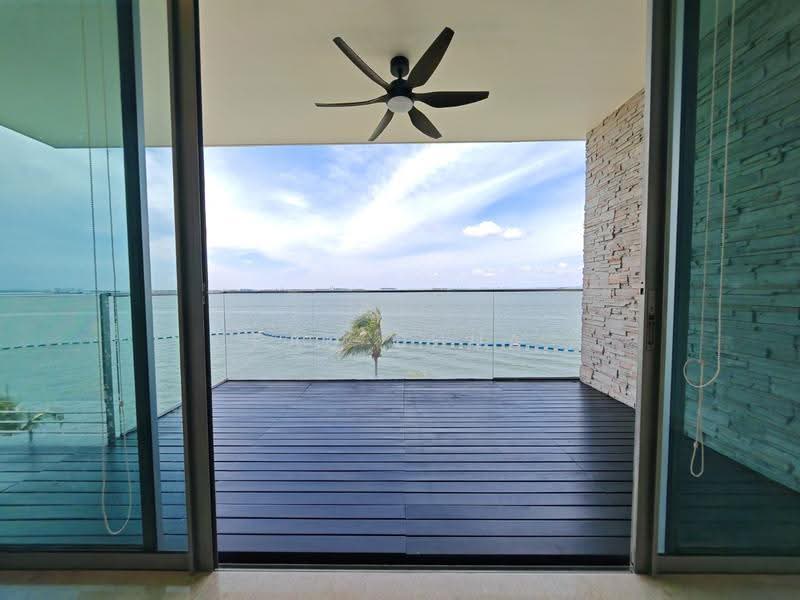 The Azure, 201 Ocean Drive, Harbourfront / Telok Blangah, 3 Bedrooms, 1,711 sqft, Condominium For Rent, by Pau Chua, 500261159 - Balcony - PropertyGuru.com.sg