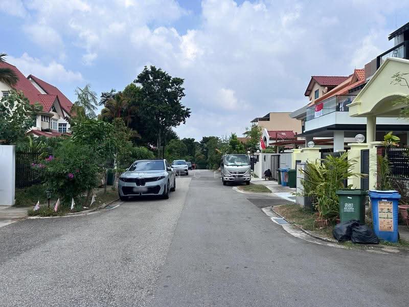 Serangoon Garden - Single Storey House, Hougang / Punggol / Sengkang, 3 Bedrooms, 1,000 sqft, Semi-Detached House For Sale, by Vincent Wong 黄道平, 500261162 - Exterior - PropertyGuru.com.sg