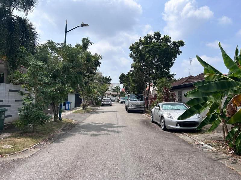 Serangoon Garden - Single Storey House, Hougang / Punggol / Sengkang, 3 Bedrooms, 1,000 sqft, Semi-Detached House For Sale, by Vincent Wong 黄道平, 500261162 - Exterior - PropertyGuru.com.sg