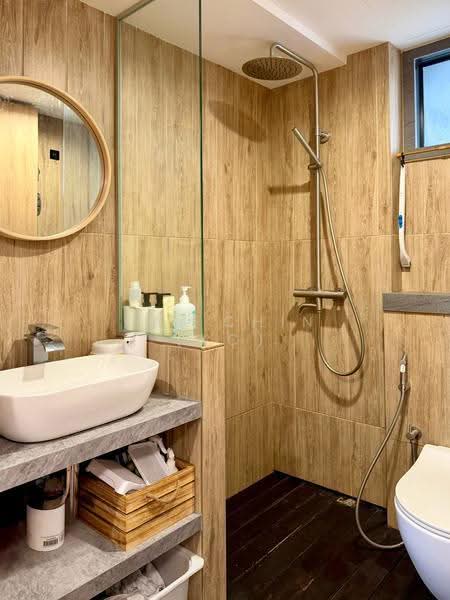 91 Dawson Road, 91 Dawson Road, Alexandra / Commonwealth, 3 Bedrooms, 1,173 sqft, HDB Flat For Sale, by Kai Chin (KC) Chan, 500261166 - Common Bathroom - PropertyGuru.com.sg