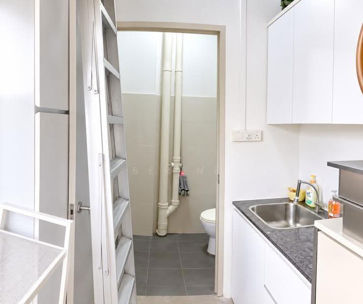 Pioneer Junction, 3 Soon Lee Street, Boon Lay / Jurong / Tuas, 1,141 sqft, Factory / Workshop (B2) For Sale, by Serene Goh, 500261173 - Bathroom - CommercialGuru.com.sg