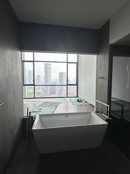 Midtown Modern, 18 Tan Quee Lan Street, Beach Road / Bugis / Rochor, 5 Bedrooms, 3,520 sqft, Condominium For Sale, by WENLI, 500261254 - Bathroom - PropertyGuru.com.sg