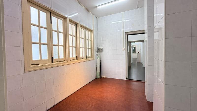 Beach road shophouse, Beach Road, Beach Road / Bugis / Rochor, 1,100 sqft, Office For Rent, by Joe Zhang, 500261274 - CommercialGuru.com.sg