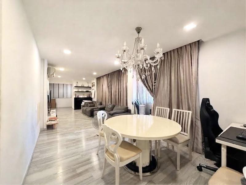 209 Bishan Street 23, 209 Bishan Street 23, Ang Mo Kio / Bishan / Thomson, 3 Bedrooms, 1,227 sqft, HDB Flat For Rent, by Desiree Leung, 500261276 - Living Room - PropertyGuru.com.sg