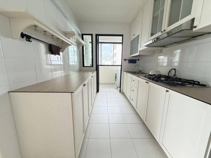 266A Punggol Way, 266A Punggol Way, Hougang / Punggol / Sengkang, 4 Bedrooms, 1,206 sqft, HDB Flat For Rent, by Leeflyn Lee, 500261324 - Kitchen - PropertyGuru.com.sg