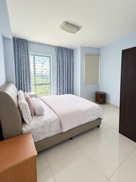 Guilin View, 24 Bukit Batok Street 52, Dairy Farm / Bukit Panjang / Choa Chu Kang, 3 Bedrooms, 1,281 sqft, Condominium For Sale, by Therese Ho, 500261341 - Master Bedroom - PropertyGuru.com.sg