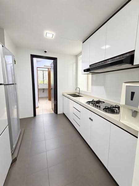 Guilin View, 24 Bukit Batok Street 52, Dairy Farm / Bukit Panjang / Choa Chu Kang, 3 Bedrooms, 1,281 sqft, Condominium For Sale, by Therese Ho, 500261341 - Kitchen - PropertyGuru.com.sg