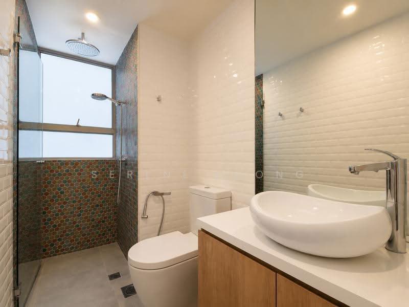 The Bayshore, 28 Bayshore Road, Bedok / Upper East Coast, 2 Bedrooms, 1,001 sqft, Condominium For Sale, by Serene Chong, 500261374 - Bathroom - PropertyGuru.com.sg