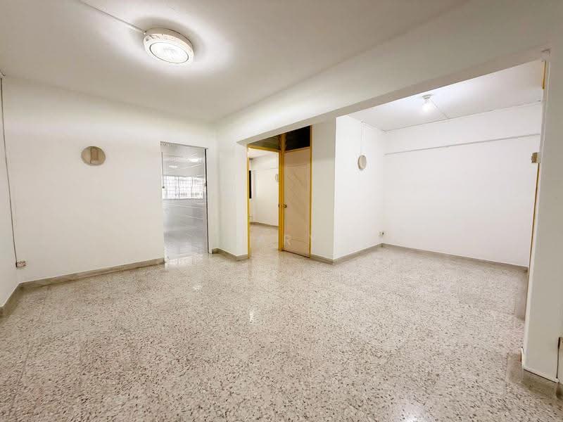 431 Clementi Avenue 3, 431 Clementi Avenue 3, Buona Vista / West Coast / Clementi New Town, 2 Bedrooms, 882 sqft, HDB Flat For Sale, by Gary Seah Zhang Feng, 500261395 - Living Room - PropertyGuru.com.sg