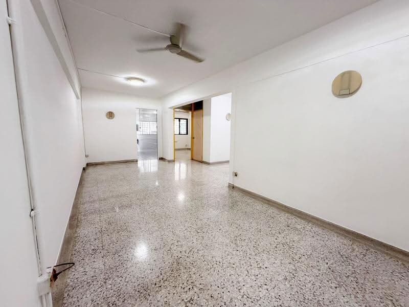 431 Clementi Avenue 3, 431 Clementi Avenue 3, Buona Vista / West Coast / Clementi New Town, 2 Bedrooms, 882 sqft, HDB Flat For Sale, by Gary Seah Zhang Feng, 500261395 - Living Room - PropertyGuru.com.sg