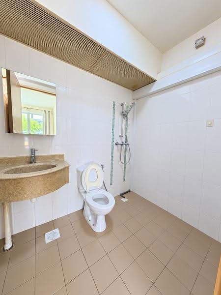 342C Yishun Ring Road, 342C Yishun Ring Road, Sembawang / Yishun, 3 Bedrooms, 1,001 sqft, HDB Flat For Sale, by Stevenson Ho, 500261409 - Bathroom - PropertyGuru.com.sg