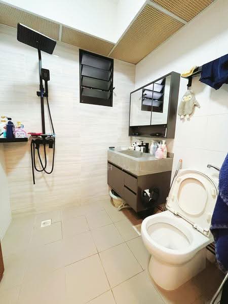 799A Woodlands Drive 60, 799A Woodlands Drive 60, Admiralty / Woodlands, 2 Bedrooms, 732 sqft, HDB Flat For Sale, by Ethan Goh, 500261414 - Bathroom - PropertyGuru.com.sg