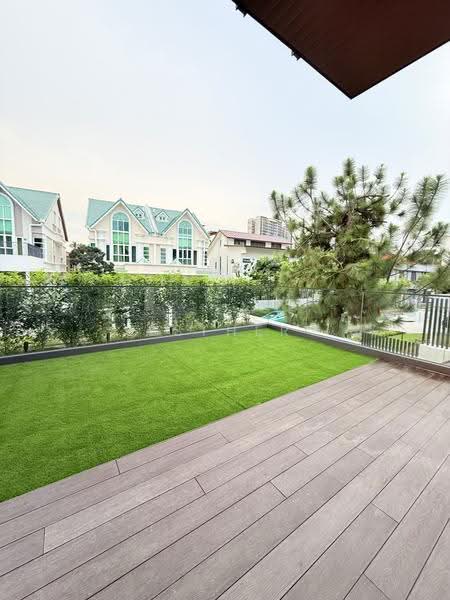 Bournemouth, Bournemouth, East Coast / Marine Parade, 6 Bedrooms, 8,826 sqft, Detached House For Sale, by Esther Zou, 500261422 - Exterior - PropertyGuru.com.sg