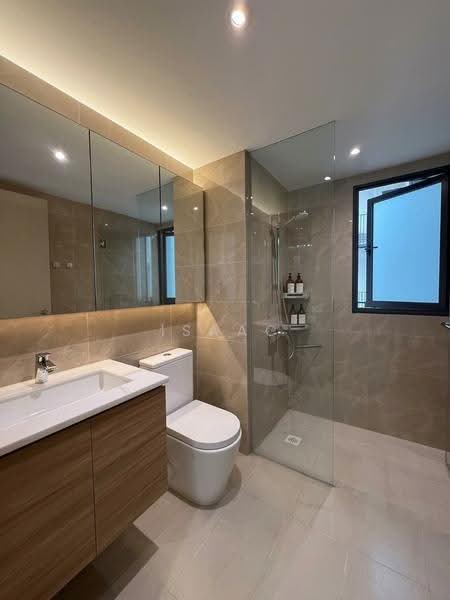 Treasure at Tampines, 45 Tampines Lane, Pasir Ris / Tampines, 3 Bedrooms, 915 sqft, Condominium For Sale, by Isaac Lee, 500261426 - Bathroom - PropertyGuru.com.sg