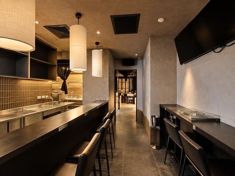 Prime L1 F&B Space with Excellent Frontage @ Orchard Road | Rarely available, Orchard / River Valley, 2,379 sqft, Food & Beverage For Rent, by Sean Pang, 500261435 - Kitchen - CommercialGuru.com.sg