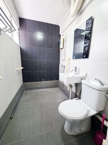 289 Yishun Avenue 6, 289 Yishun Avenue 6, Sembawang / Yishun, 3 Bedrooms, 1,302 sqft, HDB Flat For Sale, by Nick Tan, 500261440 - Bathroom - PropertyGuru.com.sg