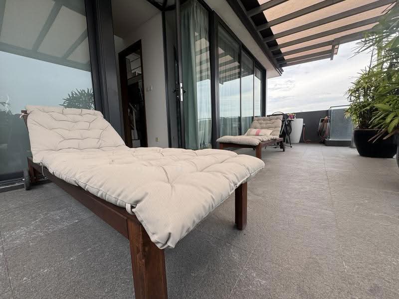 LANDED7772@Designer Deco Semi D with basement, Tavistock, hemsley, portchester, Hougang / Punggol / Sengkang, 5 Bedrooms, 6,000 sqft, Semi-Detached House For Sale, by Dominic Chua, 500261445 - Balcony - PropertyGuru.com.sg