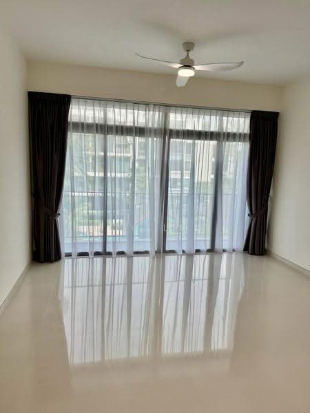 Varsity Park Condominium, 38 West Coast Road, Buona Vista / West Coast / Clementi New Town, 2 Bedrooms, 1,055 sqft, Condominium For Rent, by Roy Low, 500261461 - Balcony - PropertyGuru.com.sg