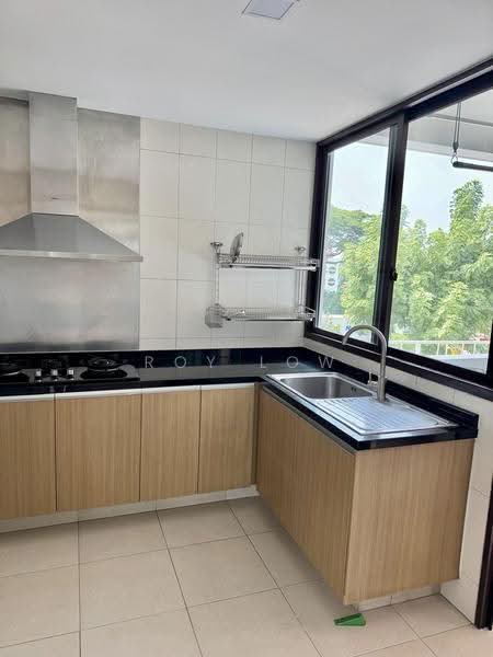 Varsity Park Condominium, 38 West Coast Road, Buona Vista / West Coast / Clementi New Town, 2 Bedrooms, 1,055 sqft, Condominium For Rent, by Roy Low, 500261461 - Kitchen - PropertyGuru.com.sg