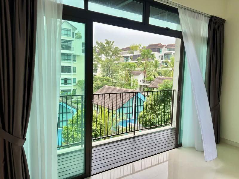 Varsity Park Condominium, 38 West Coast Road, Buona Vista / West Coast / Clementi New Town, 2 Bedrooms, 1,055 sqft, Condominium For Rent, by Roy Low, 500261461 - Balcony - PropertyGuru.com.sg