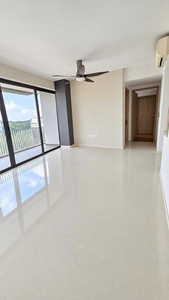 Twin Fountains, 11 Woodlands Avenue 6, Admiralty / Woodlands, 3 Bedrooms, 1,098 sqft, Condominium For Rent, by Robin Lim, 500261504 - Living Room - PropertyGuru.com.sg