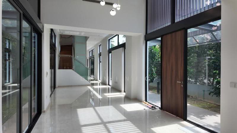 LANDED7772@Botanic garden freehold cluster detached with basement, Botanic, cluny park, 98777772, Tanglin / Holland / Bukit Timah, 5 Bedrooms, 6,308 sqft, Detached House For Sale, by Dominic Chua, 500261522 - Entrance - PropertyGuru.com.sg