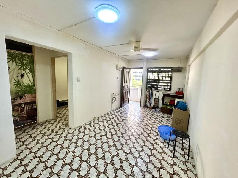 519 Bedok North Avenue 1, 519 Bedok North Avenue 1, Bedok / Upper East Coast, 2 Bedrooms, 721 sqft, HDB Flat For Sale, by Johnson Tay, 500261545 - Living Room - PropertyGuru.com.sg