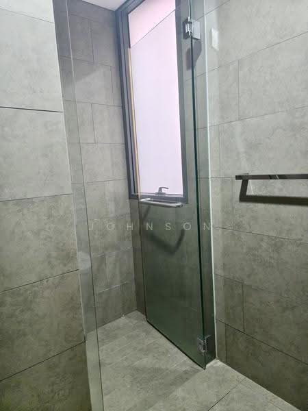 Stratum, 84 Elias Road, Pasir Ris / Tampines, 2 Bedrooms, 818 sqft, Condominium For Rent, by Johnson Tay, 500261553 - Common Bathroom - PropertyGuru.com.sg