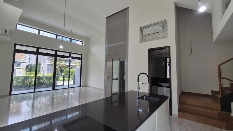 Belgravia Ace, 100 Belgravia Drive, Seletar / Yio Chu Kang, 5 Bedrooms, 4,370 sqft, Cluster House For Sale, by Doris Cheng, 500261565 - Living Room - PropertyGuru.com.sg