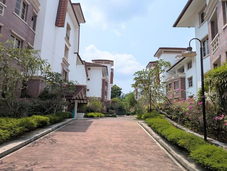 Gallop Gables, 70 Farrer Road, Tanglin / Holland / Bukit Timah, 2 Bedrooms, 1,184 sqft, Condominium For Rent, by Jacqueline French, 500261586 - Exterior - PropertyGuru.com.sg