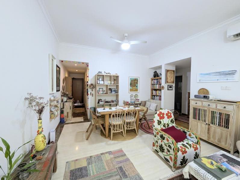 Gallop Gables, 70 Farrer Road, Tanglin / Holland / Bukit Timah, 2 Bedrooms, 1,184 sqft, Condominium For Rent, by Jacqueline French, 500261586 - Living Room - PropertyGuru.com.sg