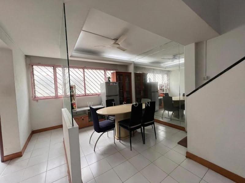 114 Bedok Reservoir Road, 114 Bedok Reservoir Road, Bedok / Upper East Coast, 3 Bedrooms, 1,593 sqft, HDB Flat For Sale, by Watson Poh, 500261590 - Dining Room - PropertyGuru.com.sg