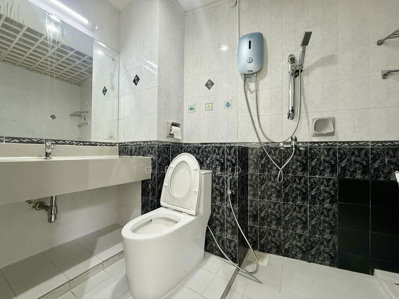 Elias Terrace, Elias Terrace, Pasir Ris / Tampines, Room Rental, 250 sqft, Terraced House For Rent, by Gerald Yu, 500261591 - Bathroom - PropertyGuru.com.sg