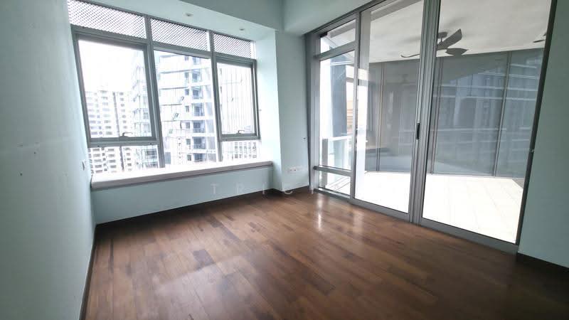 Gramercy Park, 57 Grange Road, Tanglin / Holland / Bukit Timah, 3 Bedrooms, 2,185 sqft, Condominium For Sale, by Tricia Tan, 500261595 - Balcony - PropertyGuru.com.sg