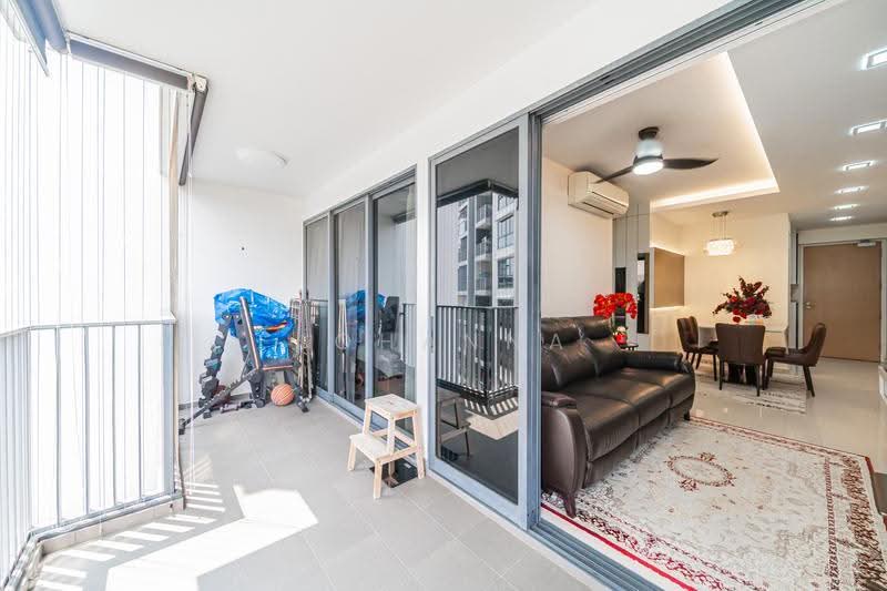 748A Bedok Reservoir Crescent, 748A Bedok Reservoir Crescent, Bedok / Upper East Coast, 3 Bedrooms, 936 sqft, HDB Flat For Sale, by Johanna Chow, 500261614 - Balcony - PropertyGuru.com.sg