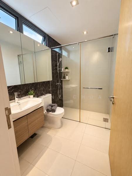 Skies Miltonia, 3 Miltonia Close, Sembawang / Yishun, 4 Bedrooms, 2,713 sqft, Condominium For Sale, by Rayne Chua 蔡美慧, 500261615 - Bathroom - PropertyGuru.com.sg