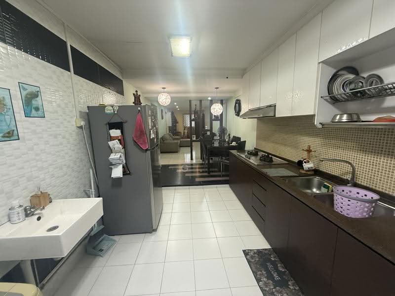 150 Ang Mo Kio Avenue 5, 150 Ang Mo Kio Avenue 5, Ang Mo Kio / Bishan / Thomson, 2 Bedrooms, 894 sqft, HDB Flat For Sale, by G. Rajan, 500261654 - Kitchen - PropertyGuru.com.sg