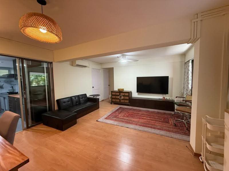 201 Toa Payoh North, 201 Toa Payoh North, Balestier / Toa Payoh, 3 Bedrooms, 936 sqft, HDB Flat For Sale, by Yeo Tong Boon, 500261657 - Living Room - PropertyGuru.com.sg