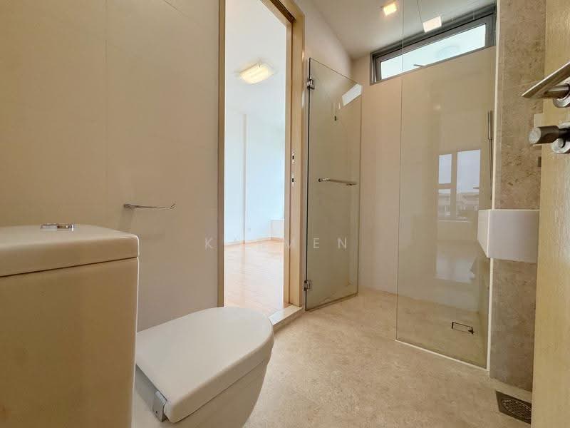 The Azure Sentosa Premium Living, Harbourfront / Telok Blangah, 4 Bedrooms, 2,121 sqft, Condominium For Sale, by Karmen Seam, 500261682 - Bathroom - PropertyGuru.com.sg
