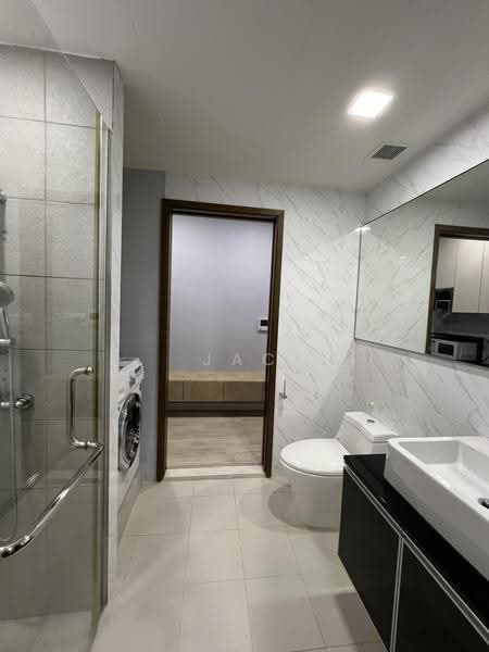 Loft @ Nathan, 31 Nathan Road, Tanglin / Holland / Bukit Timah, 1 Bedroom, 463 sqft, Condominium For Sale, by Jac Chong, 500261684 - Bathroom - PropertyGuru.com.sg