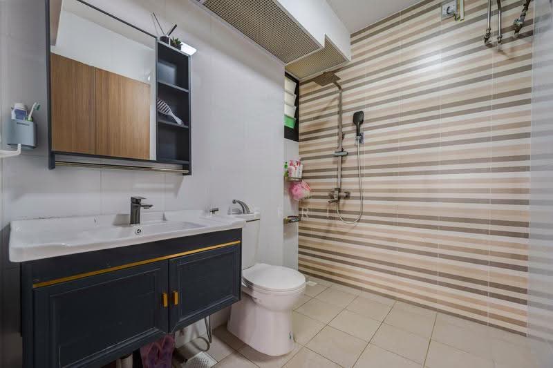 419D Northshore Drive, 419D Northshore Drive, Hougang / Punggol / Sengkang, 3 Bedrooms, 1,012 sqft, HDB Flat For Sale, by Jeffri Natawate, 500261694 - Bathroom - PropertyGuru.com.sg