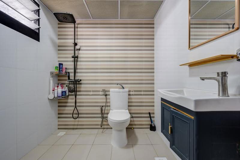 419D Northshore Drive, 419D Northshore Drive, Hougang / Punggol / Sengkang, 3 Bedrooms, 1,012 sqft, HDB Flat For Sale, by Jeffri Natawate, 500261694 - Bathroom - PropertyGuru.com.sg