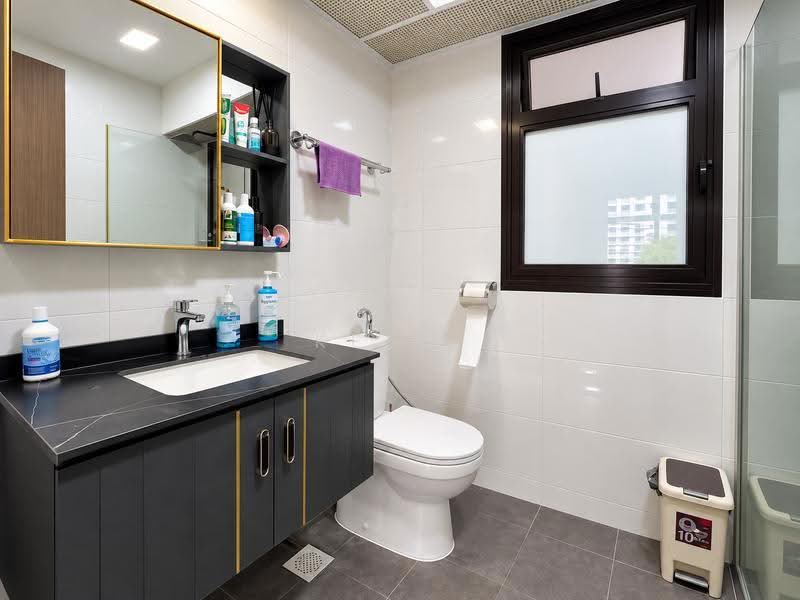 458B Sengkang West Road, 458B Sengkang West Road, Seletar / Yio Chu Kang, 3 Bedrooms, 1,001 sqft, HDB Flat For Sale, by Kenli Tan, 500261704 - Bathroom - PropertyGuru.com.sg