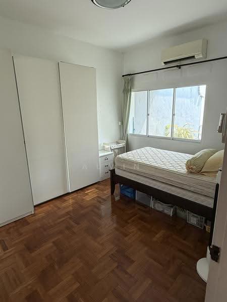 Sembawang Springs Estate, Jalan Salang, Sembawang / Yishun, 6 Bedrooms, 3,000 sqft, Terraced House For Sale, by Alvin Lim, 500261717 - Bedroom - PropertyGuru.com.sg