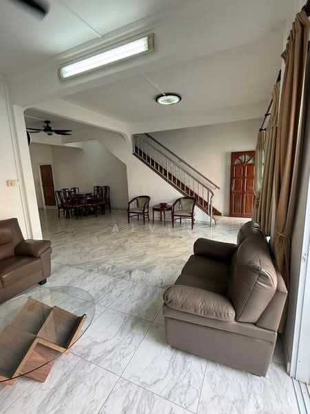 Sembawang Springs Estate, Jalan Salang, Sembawang / Yishun, 6 Bedrooms, 3,000 sqft, Terraced House For Sale, by Alvin Lim, 500261717 - Living Room - PropertyGuru.com.sg