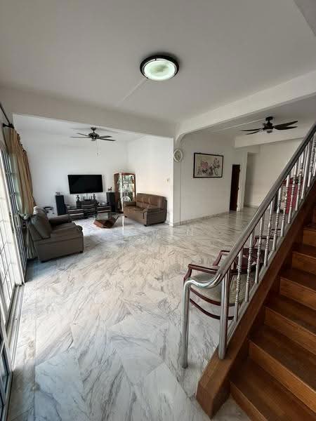 Sembawang Springs Estate, Jalan Salang, Sembawang / Yishun, 6 Bedrooms, 3,000 sqft, Terraced House For Sale, by Alvin Lim, 500261717 - Living Room - PropertyGuru.com.sg